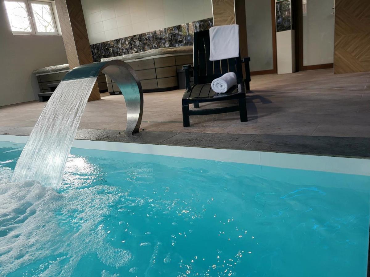 Dom Jastrzebia Z Basenem I Jacuzzi Leilighet Jastrzębia Góra Eksteriør bilde